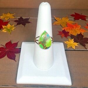 Mohave & Green Turquoise Ring .925 Sterling Silver Teardrop - Size 8.5